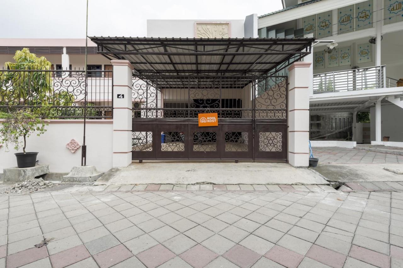 Koolkost Syariah Near Upn Veteran Ξενοδοχείο Medokanayu Εξωτερικό φωτογραφία