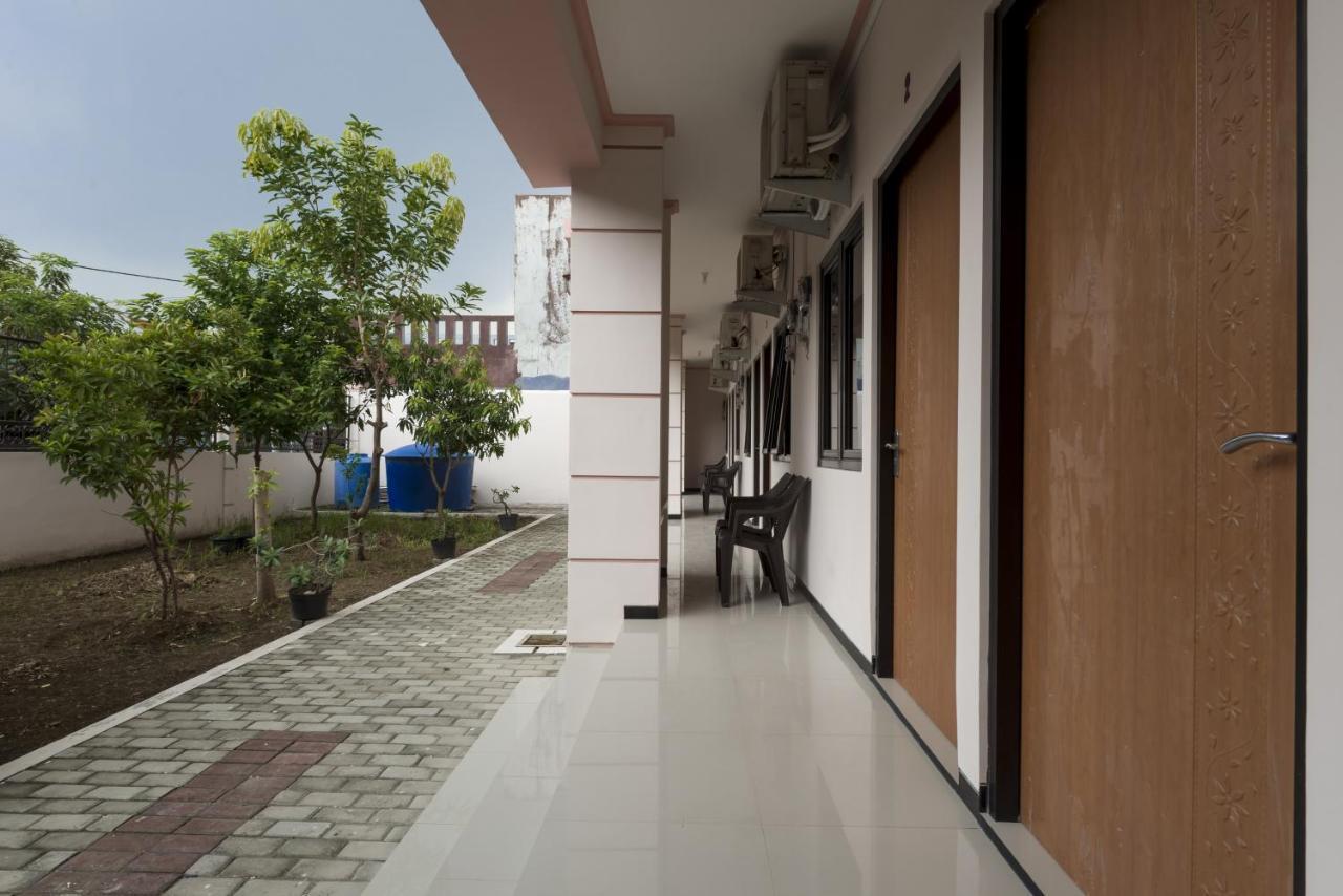 Koolkost Syariah Near Upn Veteran Ξενοδοχείο Medokanayu Εξωτερικό φωτογραφία